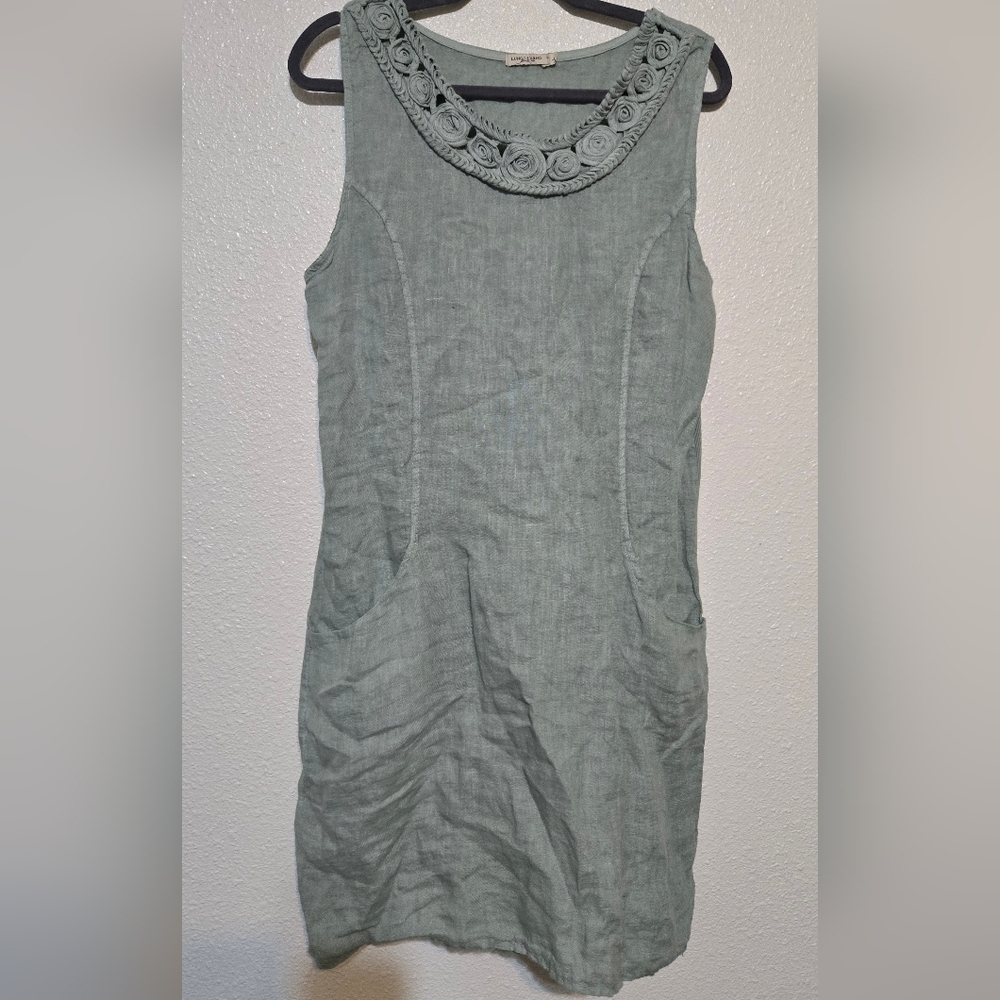 Dress‎